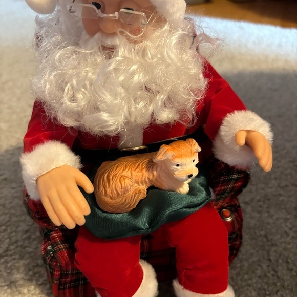 VINTAGE 1995 SANTA PETTING HIS DOG 11" ANIMATED NORTH POLE GEMMY Christmas Decor - Picture 2 of 6